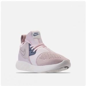 Women’s Nike Lunar Charge size 7.5